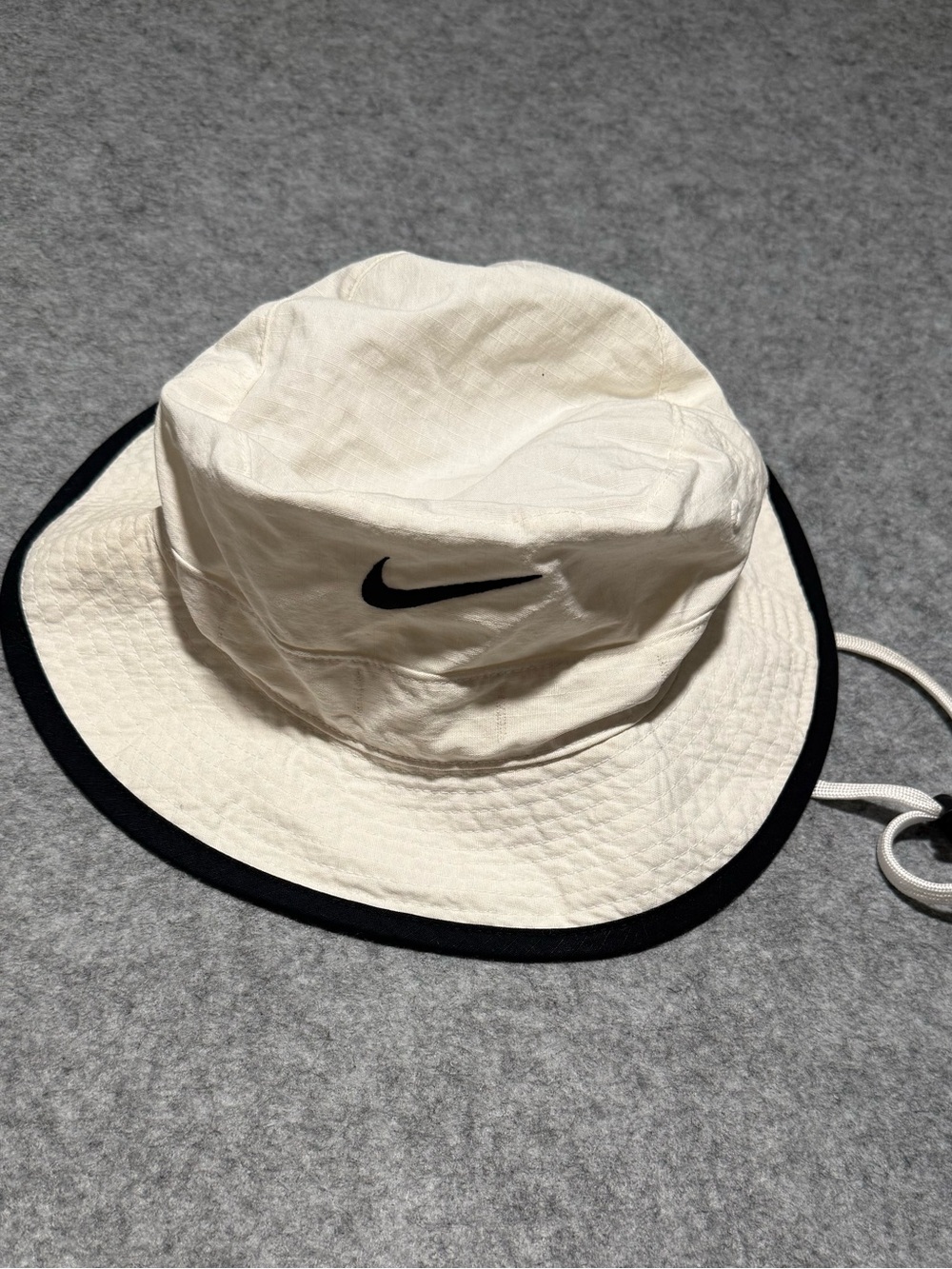 Nike Men’s Cream Bucket Hat with Black Trim